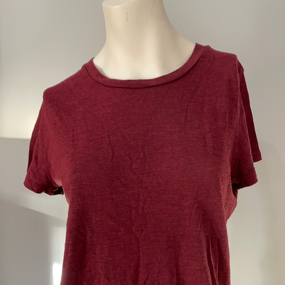 Mossimo Burgundy/ Dark Red Tee shirt. Size Large. Bundle and Save!